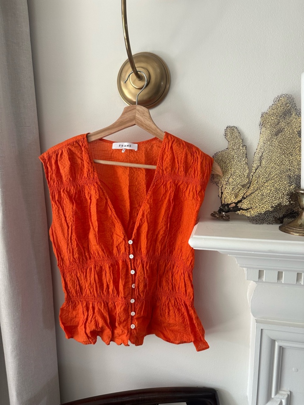 Frame Orange Button V-Neck Sleeveless Blouse